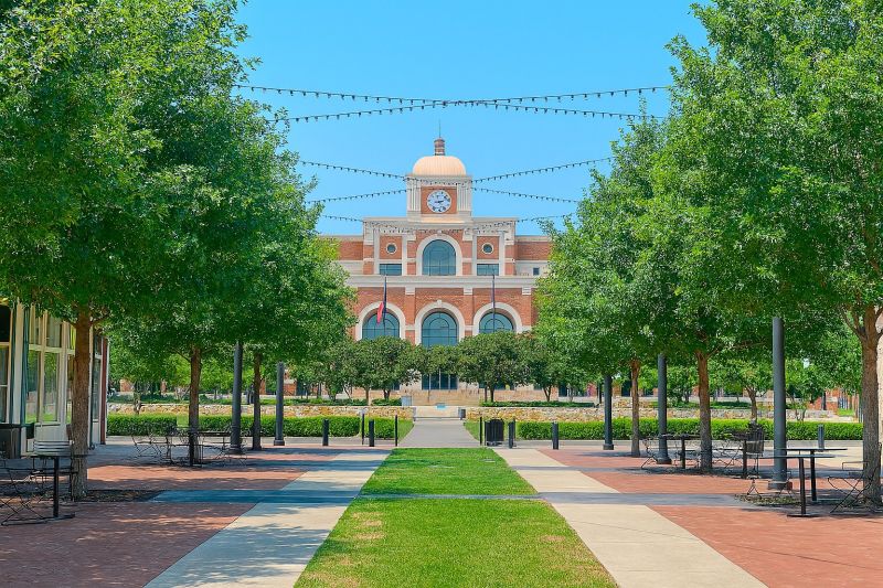 Local Weekly Commercial Cleaning in Lewisville, TX